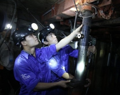 TKV áp dụng công nghệ mới trong đào lò