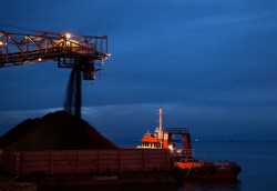 Kho vận và cảng Cẩm Phả tiêu thụ 7 triệu tấn than trong quý I
