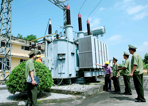 TTĐ Kon Tum kiểm tra an ninh lưới truyền tải điện