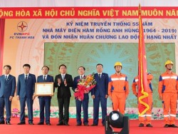 PC Thanh Hóa đón nhận Huân chương Lao động hạng Nhất