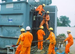 Công ty Điện lực Trà Vinh: Chủ động đảm bảo điện trong mùa khô