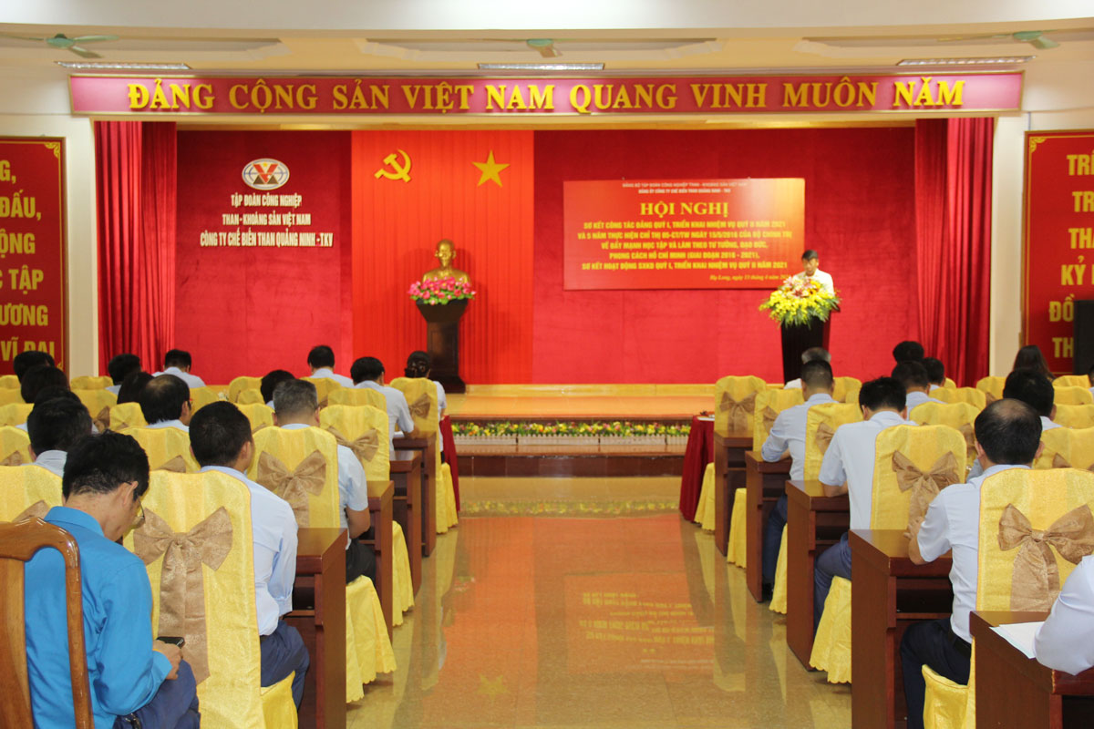 Công ty Chế biến Than Quảng Ninh - TKV: Khen thưởng các tập thể, cá nhân xuất sắc trong thực hiện chỉ thị 05 của Bộ Chính trị