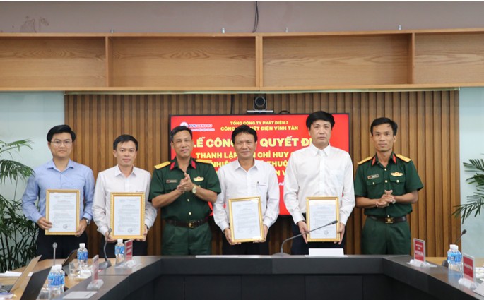 Ra mắt Ban chỉ huy Quân sự Công ty Nhiệt điện Vĩnh Tân