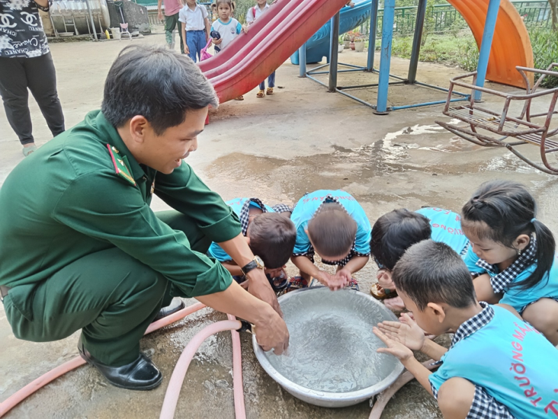 Giếng nước sạch cho điểm trường Mầm non vùng khó khăn xã biên giới tại Quảng Trị - Tấm lòng của Phụ nữ Vietsovpetro