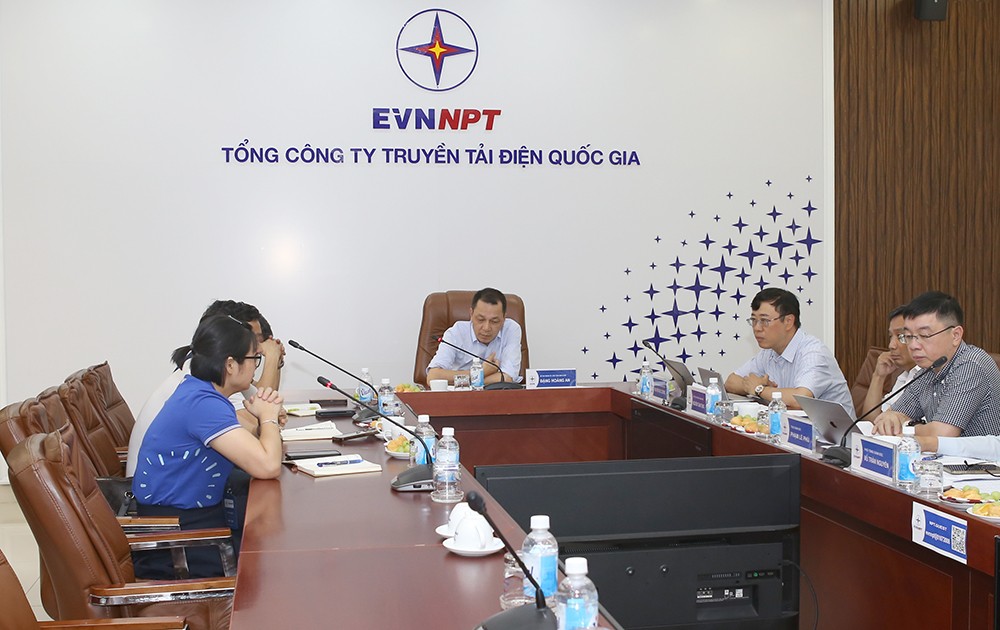 Chủ tịch EVN làm việc với nhà thầu cung cấp cột thép dự án đường dây 500kV mạch 3