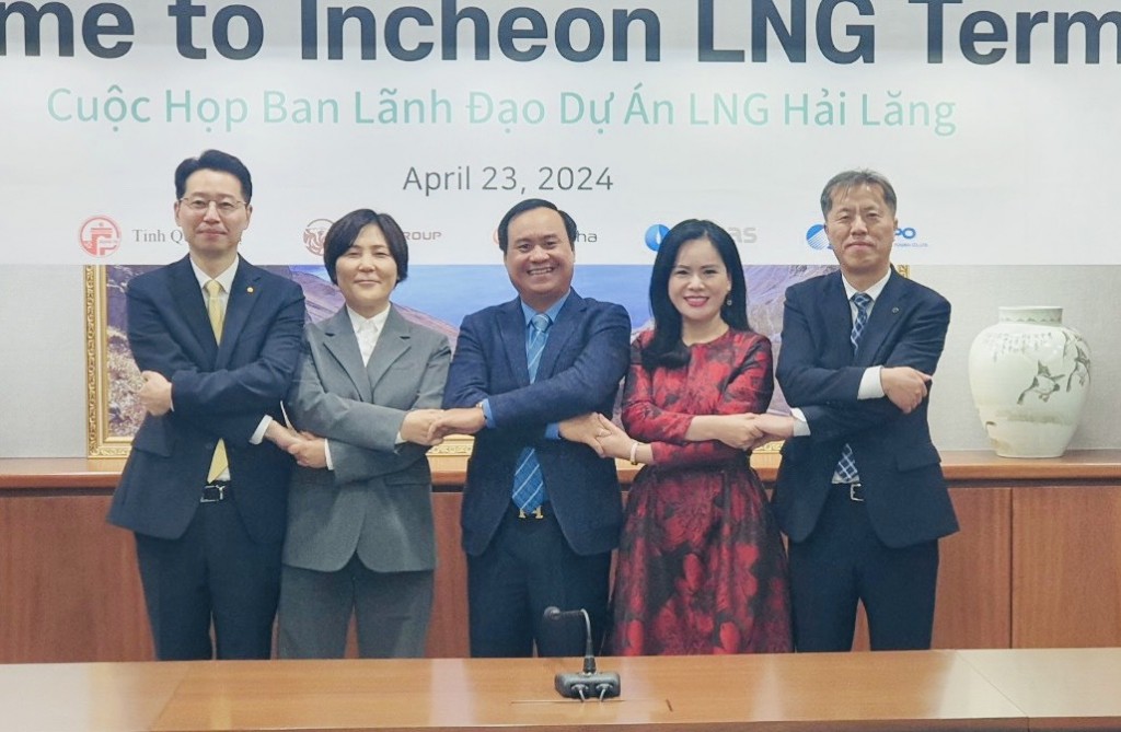 UBND tỉnh Quảng Trị và T&T Group ký hợp tác với SK (Hàn Quốc) về chuyển đổi năng lượng
