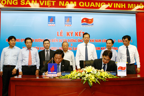 Ký hợp đồng EPC hai dự án thành phần đường ống Nam Côn Sơn 2