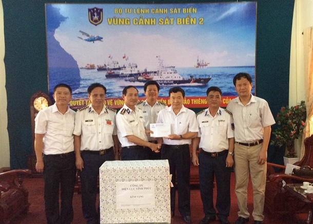 PC Vĩnh Phúc ủng hộ Cảnh sát biển và Đội kiểm ngư vùng 2