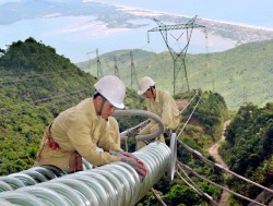 EVNNPT: Vươn lên hàng đầu châu Á trong truyền tải điện