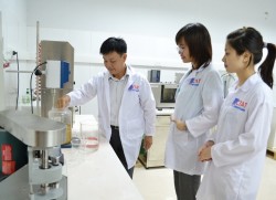 Viện Dầu khí Việt Nam nhận bằng độc quyền sáng chế metanol