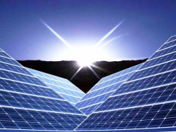 Gia Lai trao quyết định đầu tư cho 2 dự án điện mặt trời