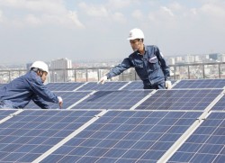 Nhiều ưu đãi khi lắp điện mặt trời trên mái nhà ở TP. Hồ Chí Minh