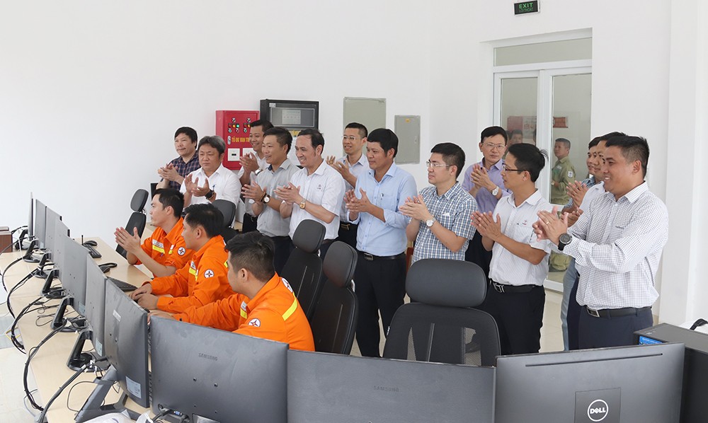 Đóng điện kỹ thuật ĐZ 500kV Quảng Trạch - Dốc Sỏi và Sân phân phối 500kV Quảng Trạch