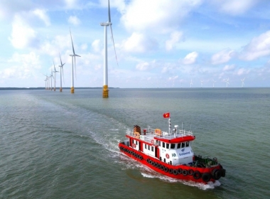 HDwind - Tiên phong cung cấp tàu dịch vụ cho công trình điện gió