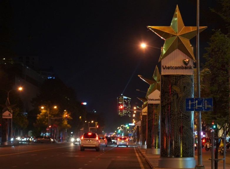 TP. Hồ Chí Minh tăng cường tiết kiệm điện trong chiếu sáng trang trí, công cộng