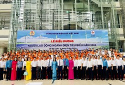 EVNHCMC có 7 công nhân được tuyên dương ‘Người lao động ngành Điện tiêu biểu’ năm 2024