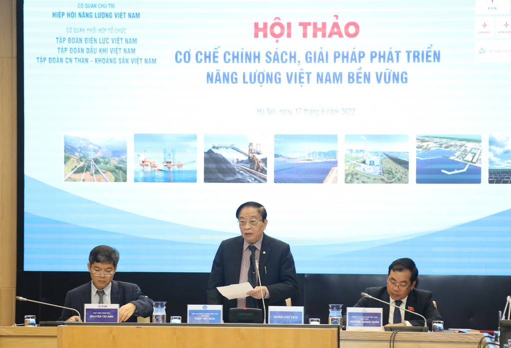 Cơ chế chính sách, giải pháp nào để phát triển năng lượng Việt Nam bền vững?
