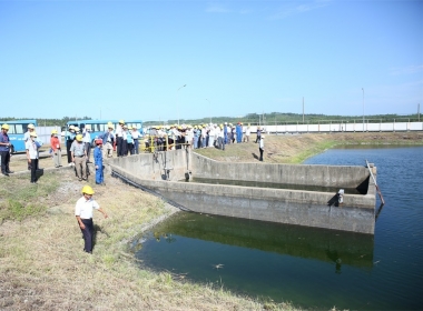 BSR giới thiệu công tác bảo vệ môi trường với người dân xung quanh NM Lọc dầu Dung Quất