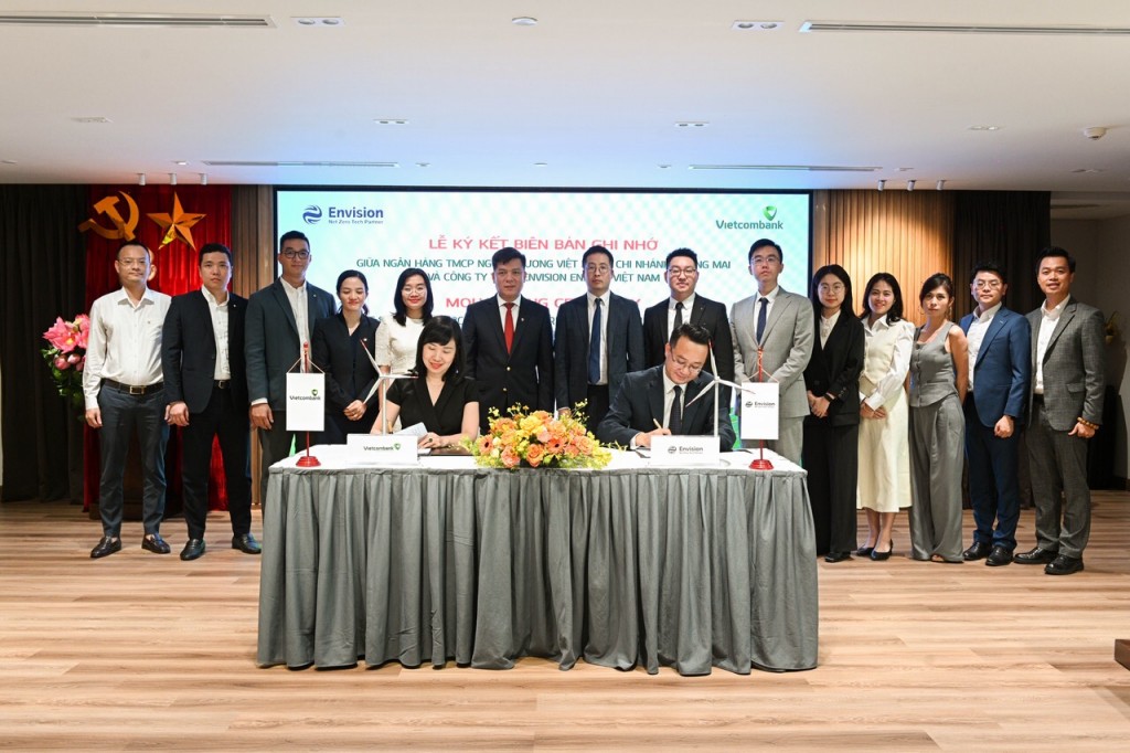 Envision Energy Việt Nam ký biên bản ghi nhớ hợp tác với Vietcombank