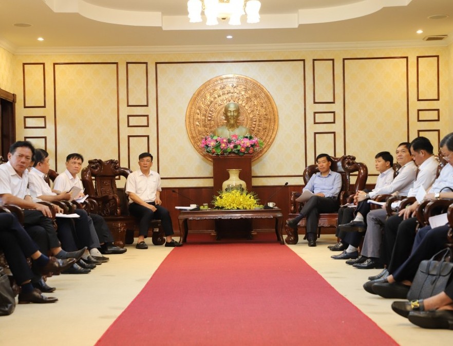 UBND tỉnh Bình Phước làm việc với EVNSPC về cung cấp điện và phát triển lưới điện