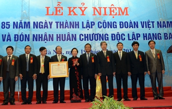 Công đoàn Điện lực Việt Nam đón nhận Huân chương Độc lập hạng Ba
