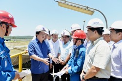 PTT Trịnh Đình Dũng khảo sát dự án khí - điện miền Trung