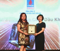 Năm thứ chín PVFCCo đoạt giải Báo cáo thường niên tốt nhất