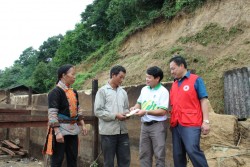 PVFCCo hỗ trợ người dân bị thiệt hại do thiên tai ở Lai Châu