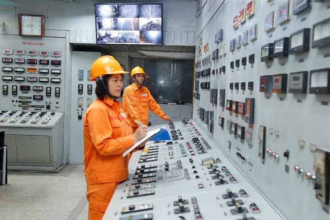 Nhiệt điện Ninh Bình thi đua sản xuất điện, gắn với bảo vệ môi trường