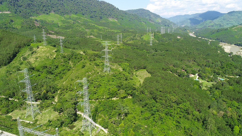 Xây dựng hệ thống truyền tải điện Việt Nam đồng bộ, hiện đại
