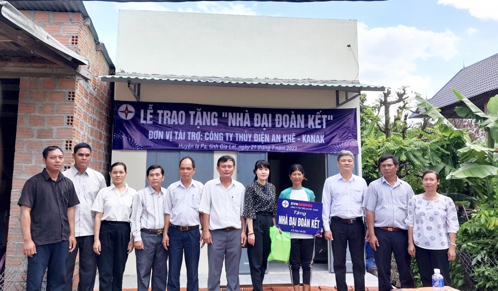 Thủy điện An Khê - Ka Nak trao tặng nhà Đại đoàn kết tại tỉnh Gia Lai