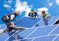 Phát triển và ứng dụng công nghệ năng lượng mặt trời