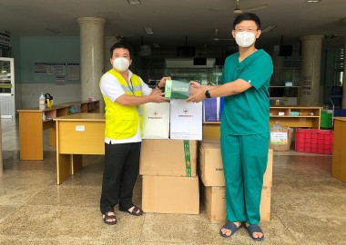 EVNGENCO 3 tặng thiết bị y tế cho Bệnh viện điều trị Covid-19 huyện Củ Chi