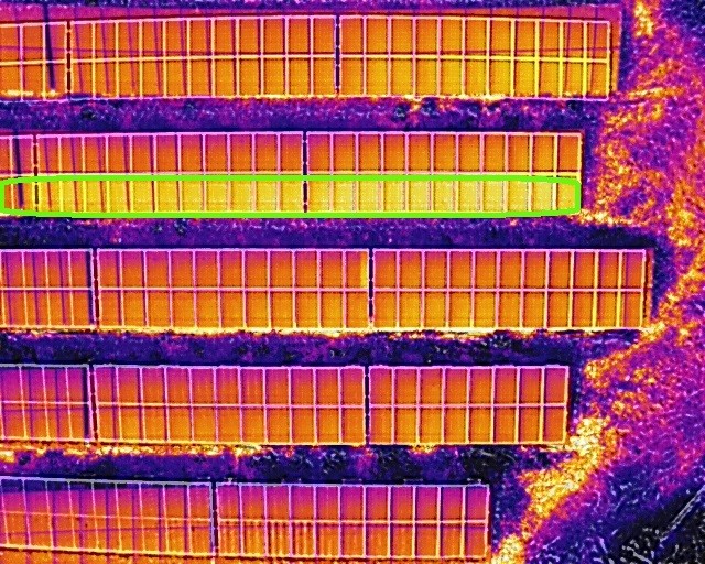 Bảo trì nhà máy điện mặt trời bằng công nghệ kiểm tra UAV nhiệt