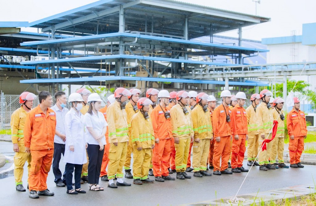 Nhiệt điện Duyên Hải diễn tập ứng phó sự cố hóa chất kết hợp phòng cháy chữa cháy