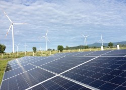 Nỗ lực của EVN để giải tỏa công suất nguồn năng lượng tái tạo
