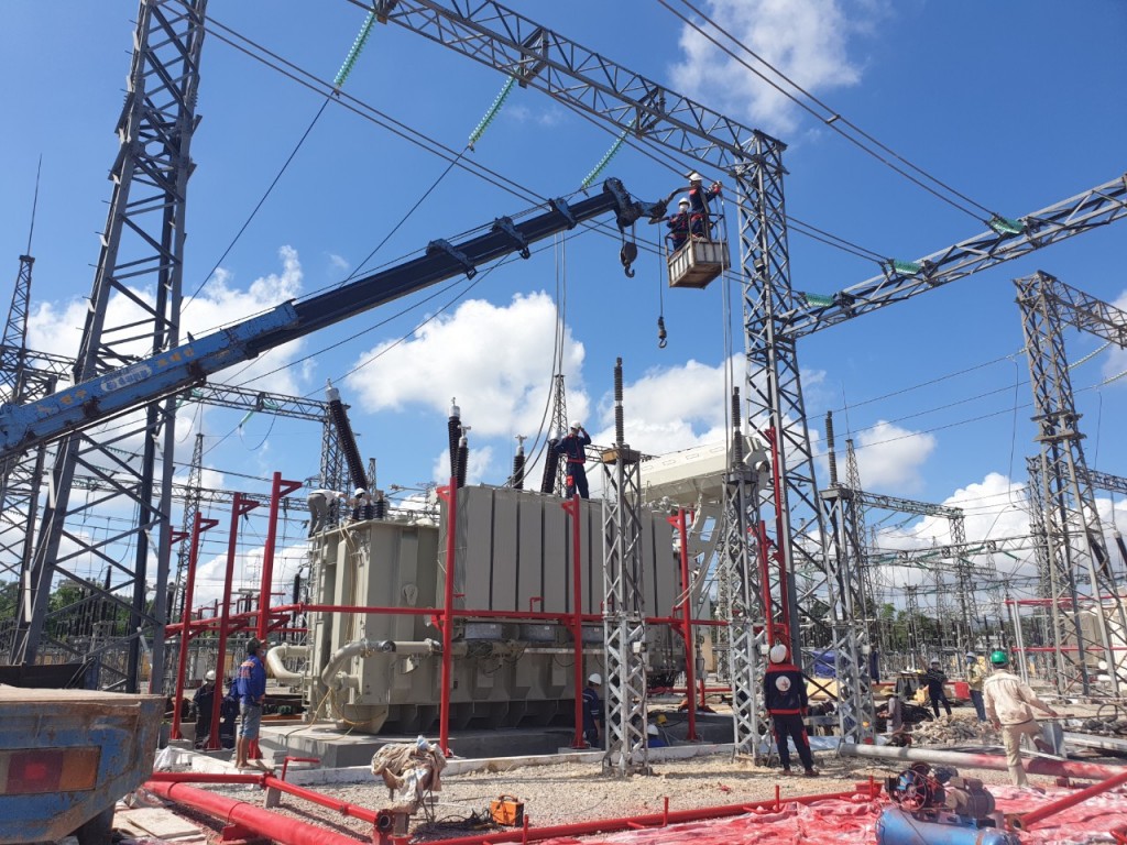 Đóng điện dự án nâng công suất Trạm biến áp 220 kV Huế