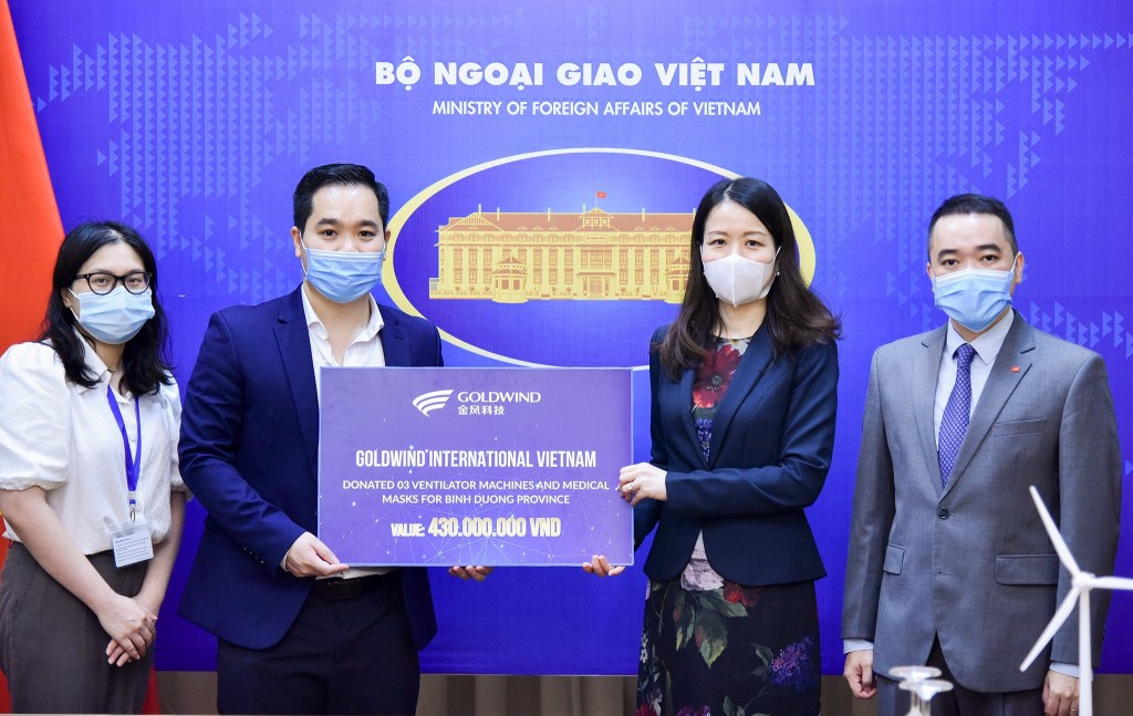 Goldwind hỗ trợ vật tư y tế cho Việt Nam chống dịch Covid-19
