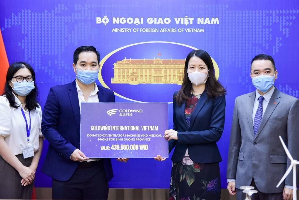 Goldwind hỗ trợ vật tư y tế cho Việt Nam chống dịch Covid-19