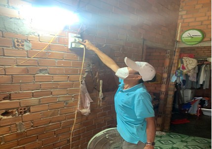 Nhiệt điện Bà Rịa hỗ trợ sửa chữa điện cho 35 hộ dân nghèo