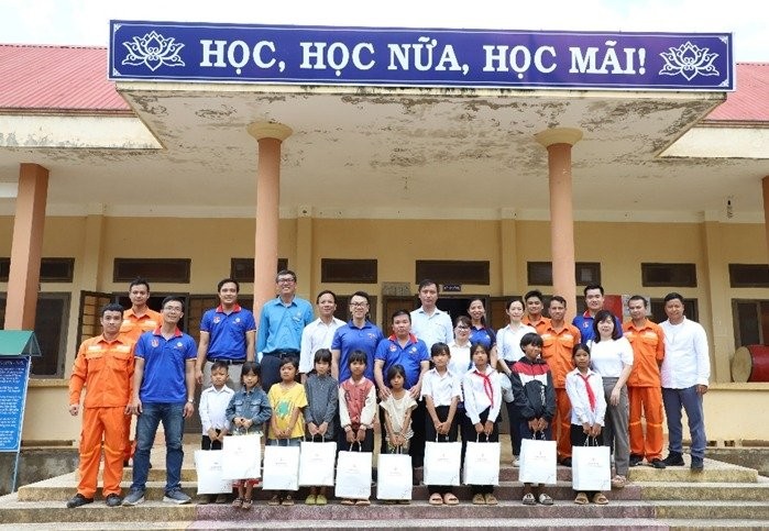 Nhiều hoạt động trao gửi yêu thương đến với học sinh tại Đắk Lắk và Đắk Nông