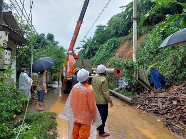 PC Yên Bái căng mình ứng phó mưa lũ, đảm bảo lưới điện vận hành an toàn