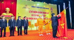 PC Tuyên Quang đón nhận Huân chương Độc lập hạng Ba