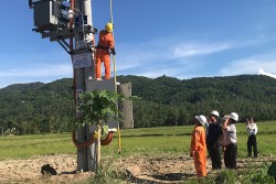 Phú Yên hoàn thành mục tiêu 100% số hộ dân có điện