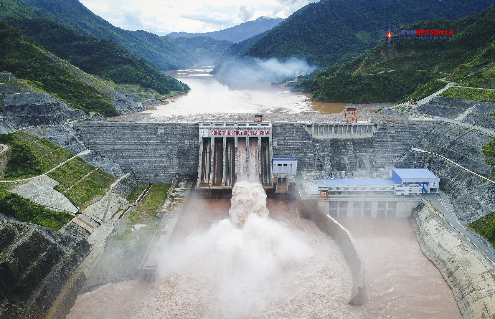 Công ty Thủy điện Sơn La cán mốc sản lượng phát điện 100 tỷ kWh