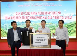EVNNPT chung tay giúp các tỉnh miền Trung khắc phục mưa lũ