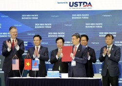Ký 'Thoả thuận các điều khoản chính Hợp đồng liên doanh dự án kho cảng LNG Sơn Mỹ'