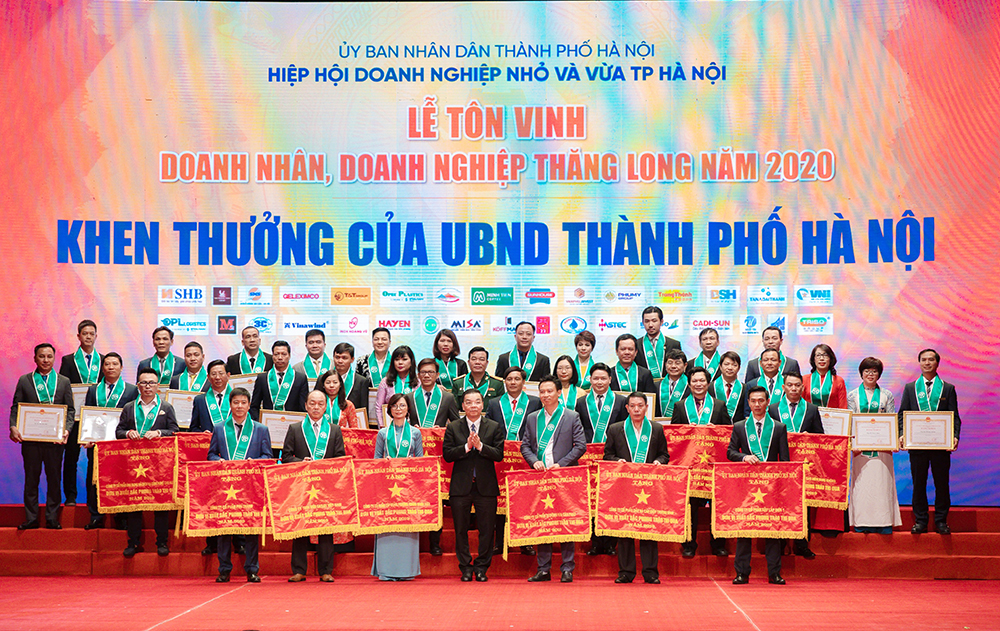 CADI-SUN đón nhận Cờ thi đua của UBND TP Hà Nội