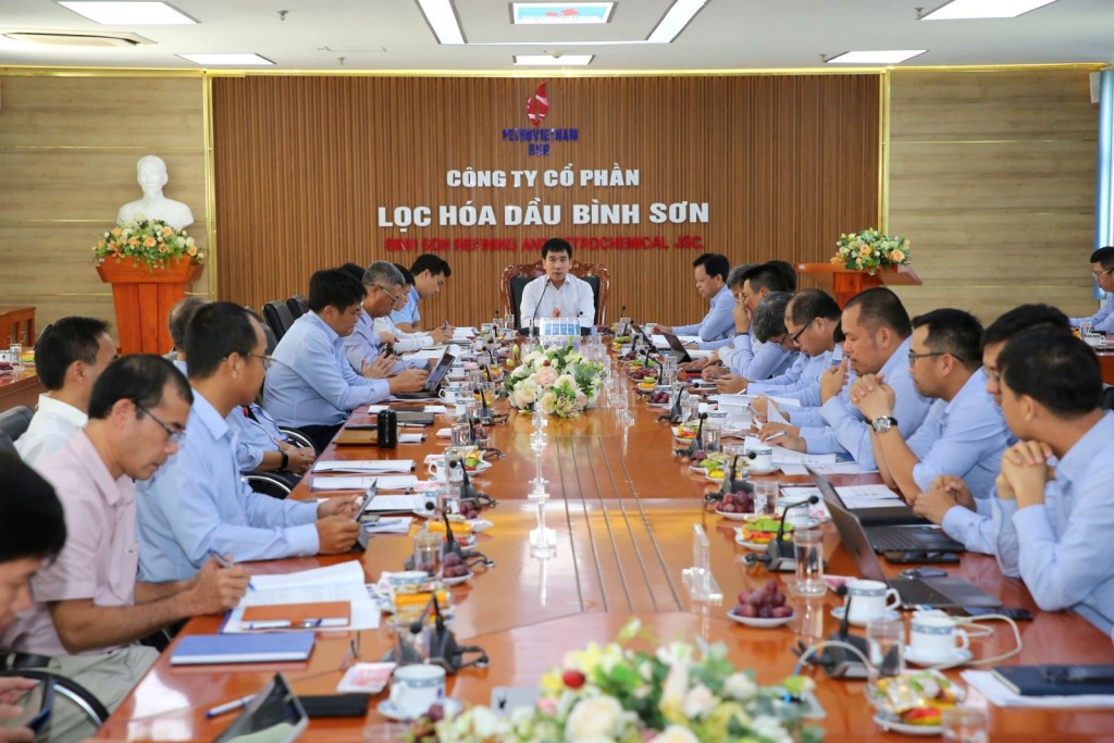 Phó Tổng Giám đốc PVN Lê Xuân Huyên làm việc với BSR