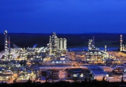 Nhà máy lọc dầu Dung Quất cán đích trước 50 ngày